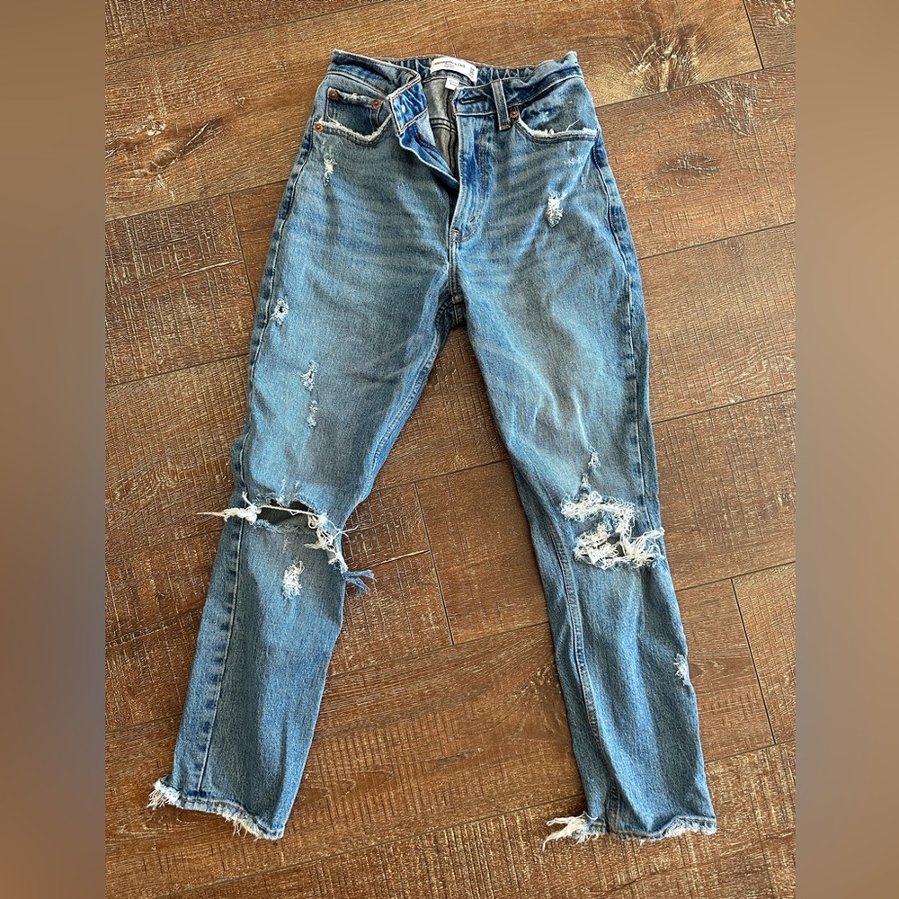A & F - Curve Love - The Mom - High Rise Jeans